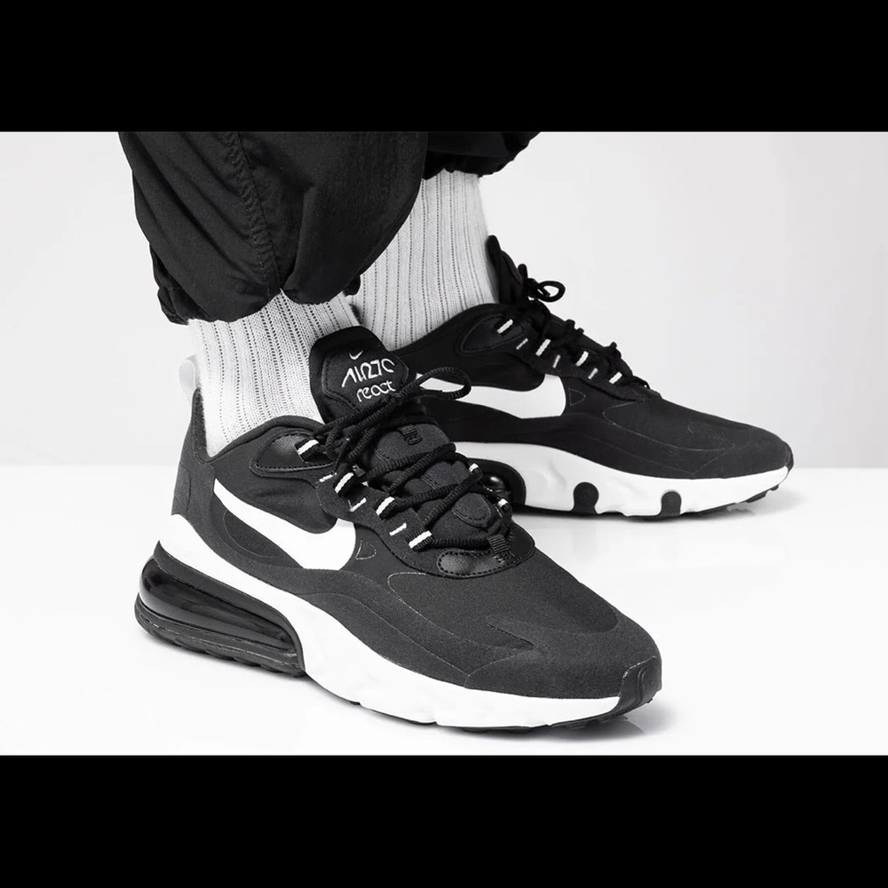 MENS Nike Black Air Max React 270 SZ 10.5